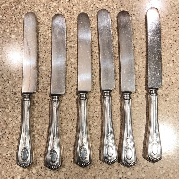 Community Silver Set of Knives - Picture 7 of 8